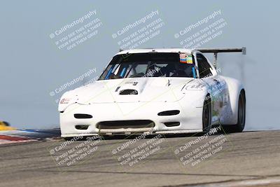 media/Oct-26-2025-CalClub SCCA (Sun) [[8ce1e69566]]/Group 4/Grapevine/